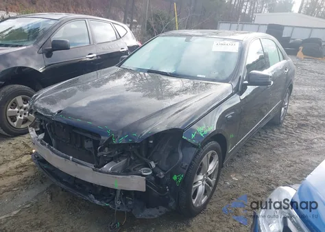 2010 Mercedes-Benz E 350 z USA, uszkodzony, nr VIN WDDHF5GB5AA067829